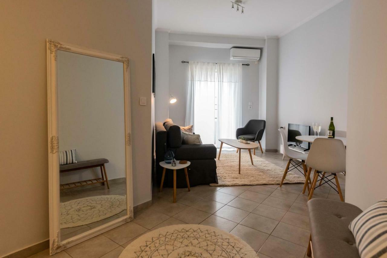 Avra Apartment カラマタ エクステリア 写真